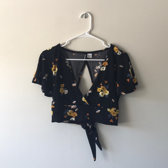 H&M Tops - H & M Black Floral Crop Tie top